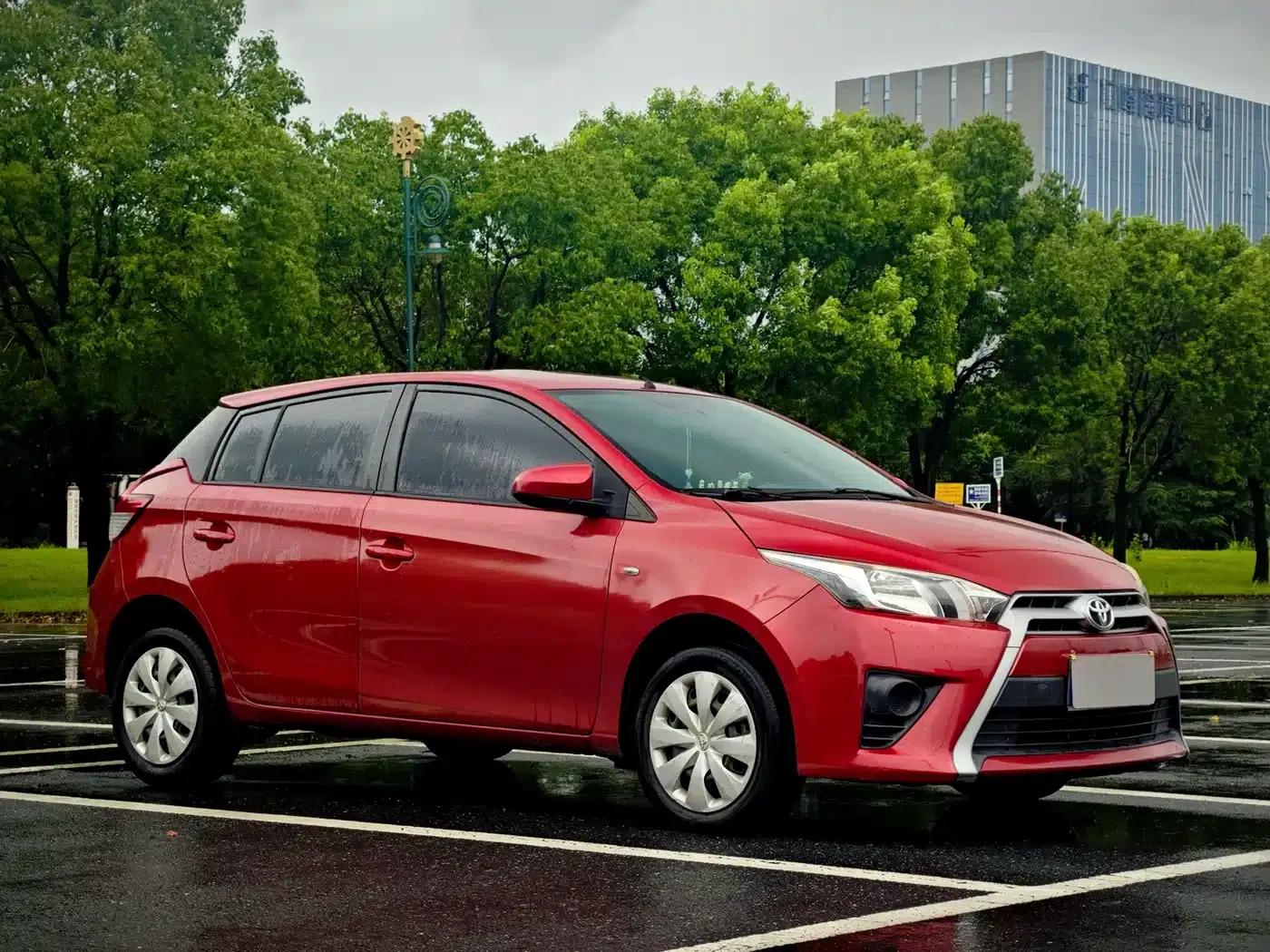 YARiS L Zhixuan 2015 1.5E Automatic Dynamic Edition — миниатюра 3