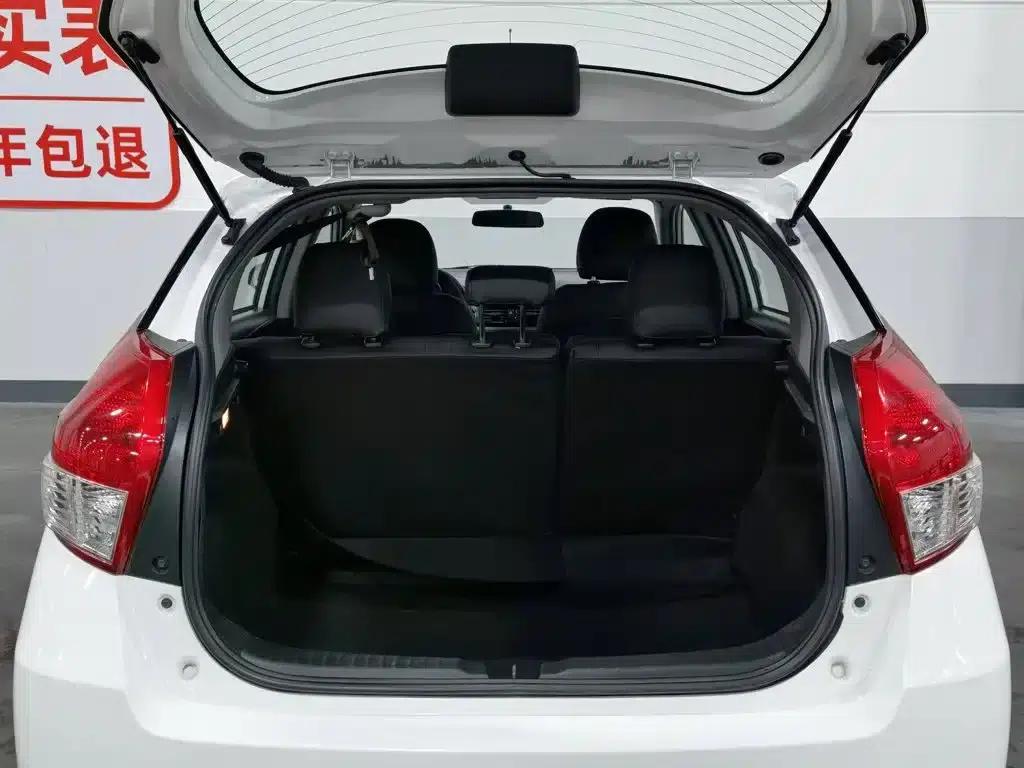 YARiS L Zhixuan 2015 1.5E Automatic Dynamic Edition — миниатюра 16