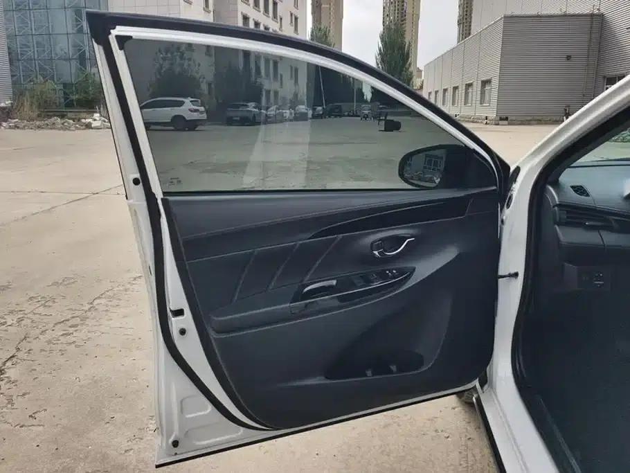 YARiS L 2022 Model YARiS X 1.5L CVT Luxury PLUS Edition — миниатюра 7