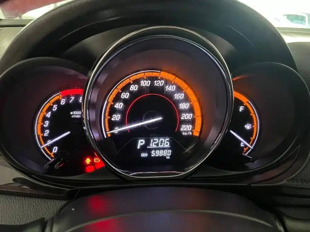 YARiS L 2022 Model YARiS X 1.5L CVT Luxury PLUS Edition — миниатюра 14