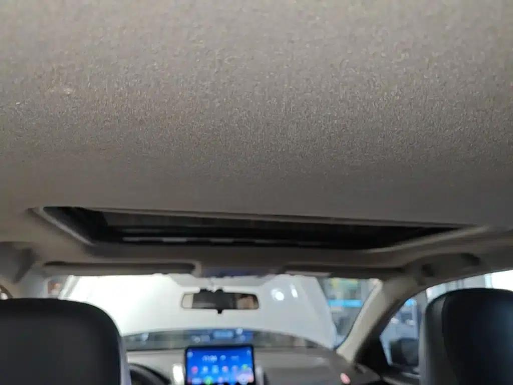 YARiS L Zhixuan 2015 1.5G Automatic Dynamic Sunroof Special Edition — миниатюра 18