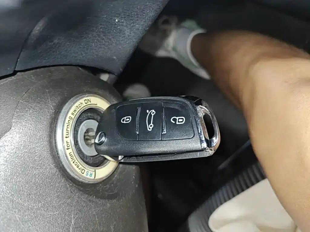 YARiS L Zhixuan 2015 1.5G Automatic Dynamic Sunroof Special Edition — миниатюра 9