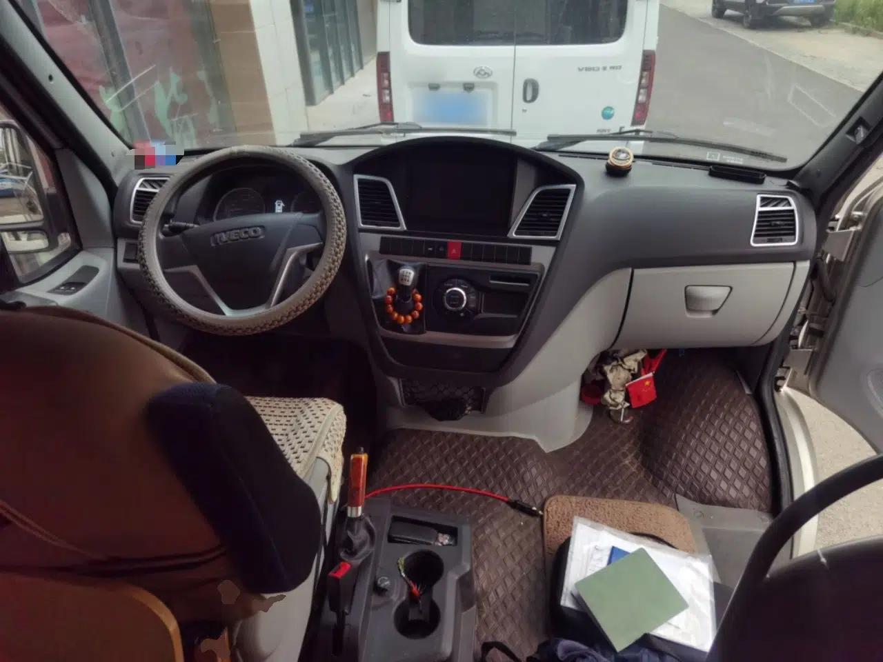 Iveco Power Daily Iveco Bodi 2018, 2.5-liter manual, 9-seater, high-roof, diesel-powered — миниатюра 9
