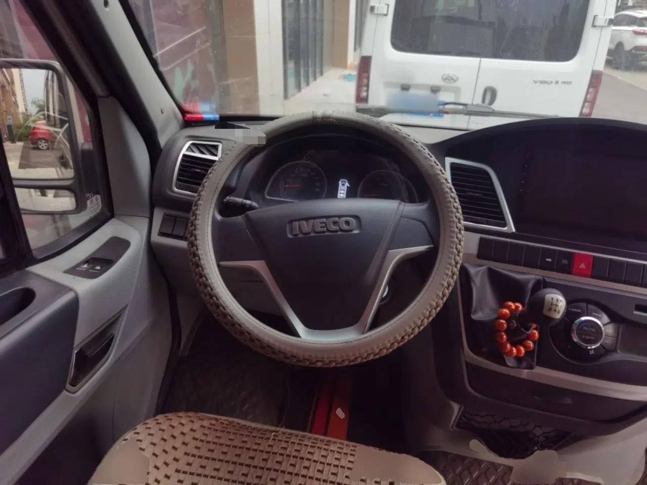 Iveco Power Daily Iveco Bodi 2018, 2.5-liter manual, 9-seater, high-roof, diesel-powered — миниатюра 10