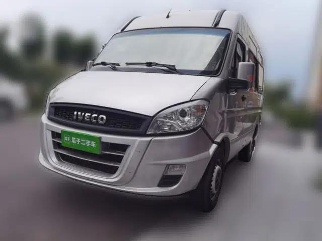 Iveco Power Daily Iveco Bodi 2018, 2.5-liter manual, 9-seater, high-roof, diesel-powered