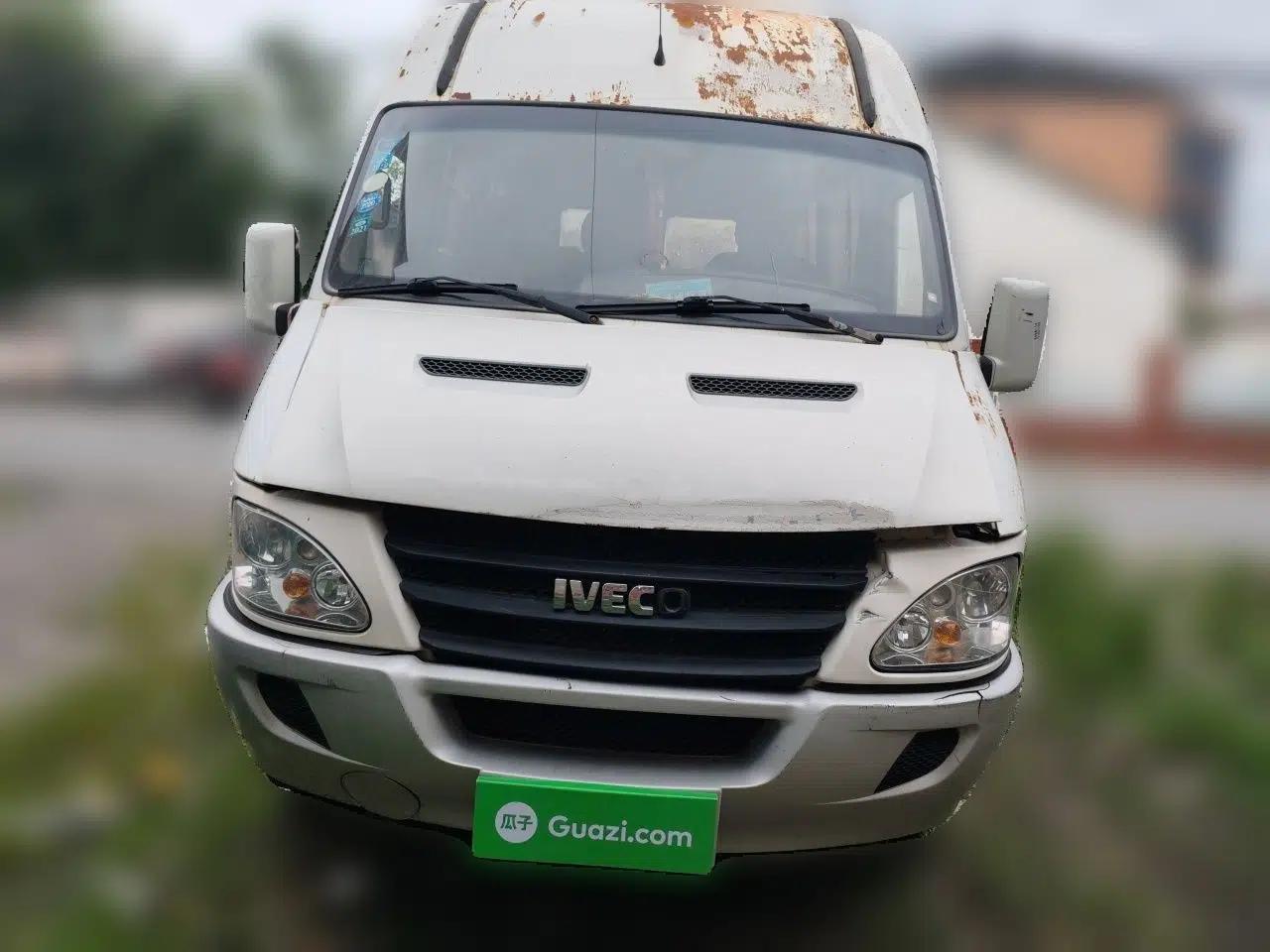 Iveco Power Daily 2013 2.5T-A37 Dual-Purpose High-Roof Van — миниатюра 2