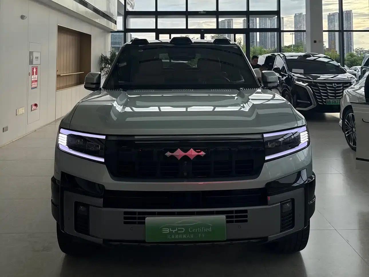 Leopard 8 2025 Smart & Brave Flagship Edition 7-Seater — миниатюра 2