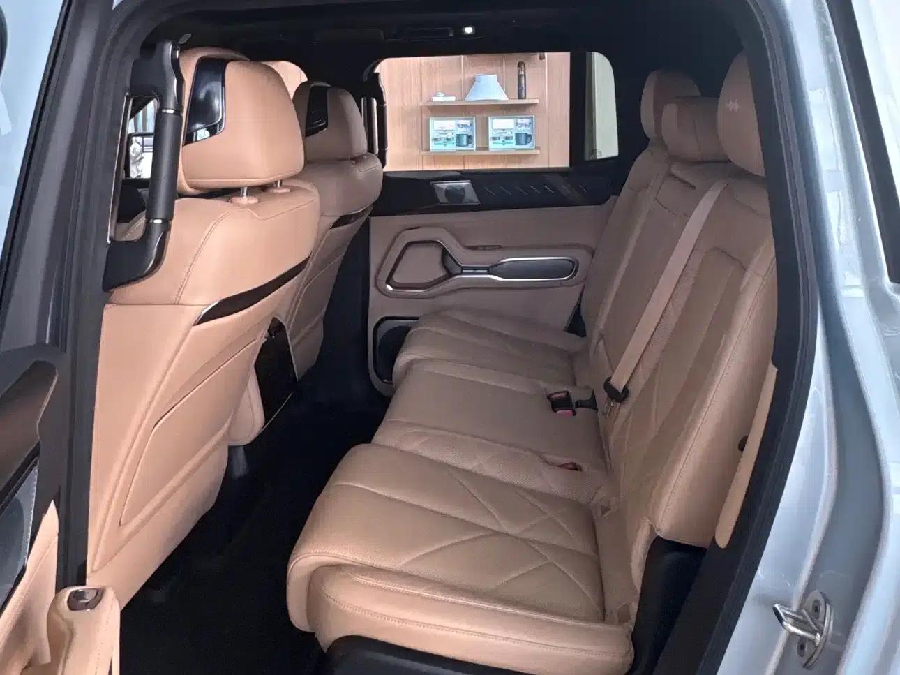 Leopard 8 2025 Smart & Brave Flagship Edition 7-Seater — миниатюра 11