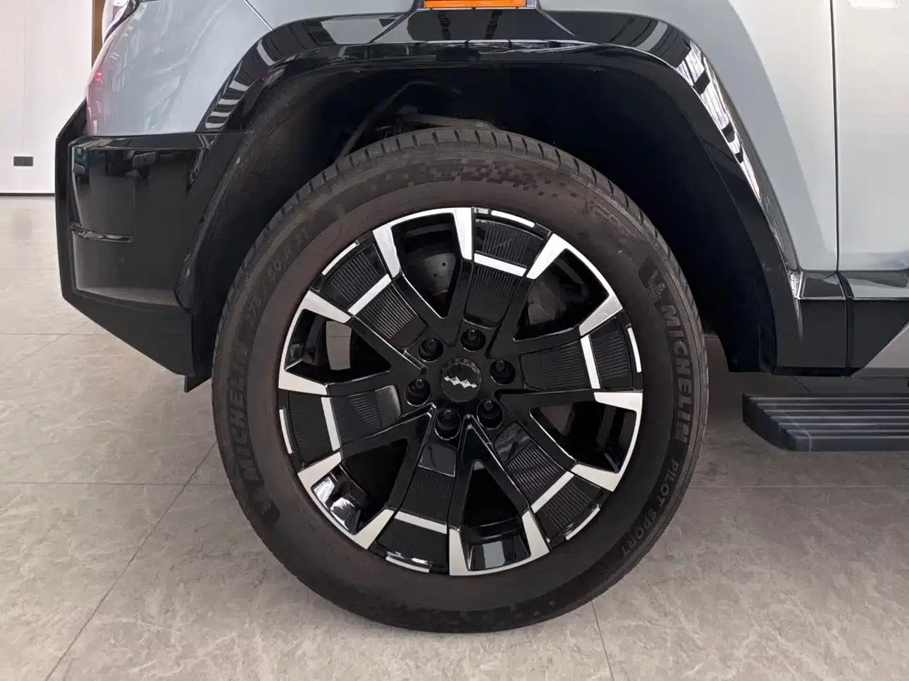 Leopard 8 2025 Smart & Brave Flagship Edition 7-Seater — миниатюра 7