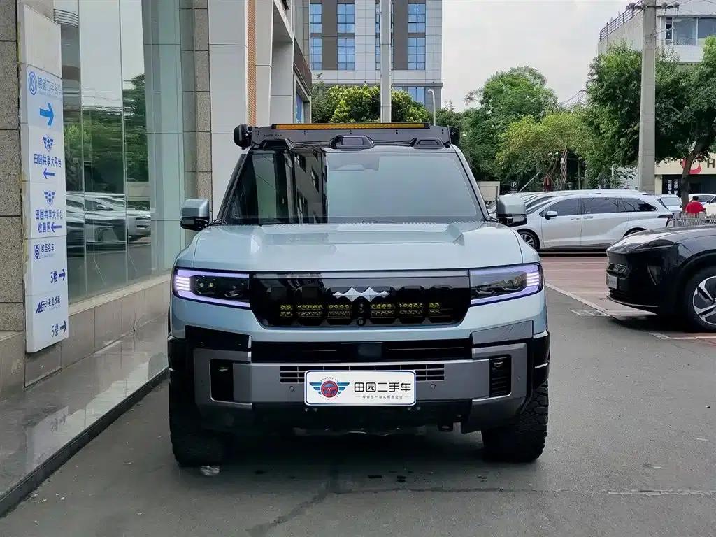 Leopard 8 2025 Smart & Brave Flagship Edition 7-Seater — миниатюра 2