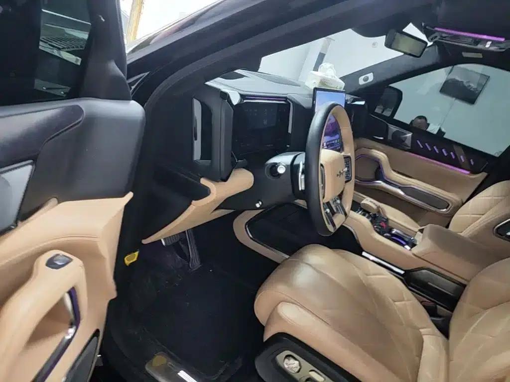 Leopard 8 2025 Smart & Brave Flagship Edition 7-Seater — миниатюра 12