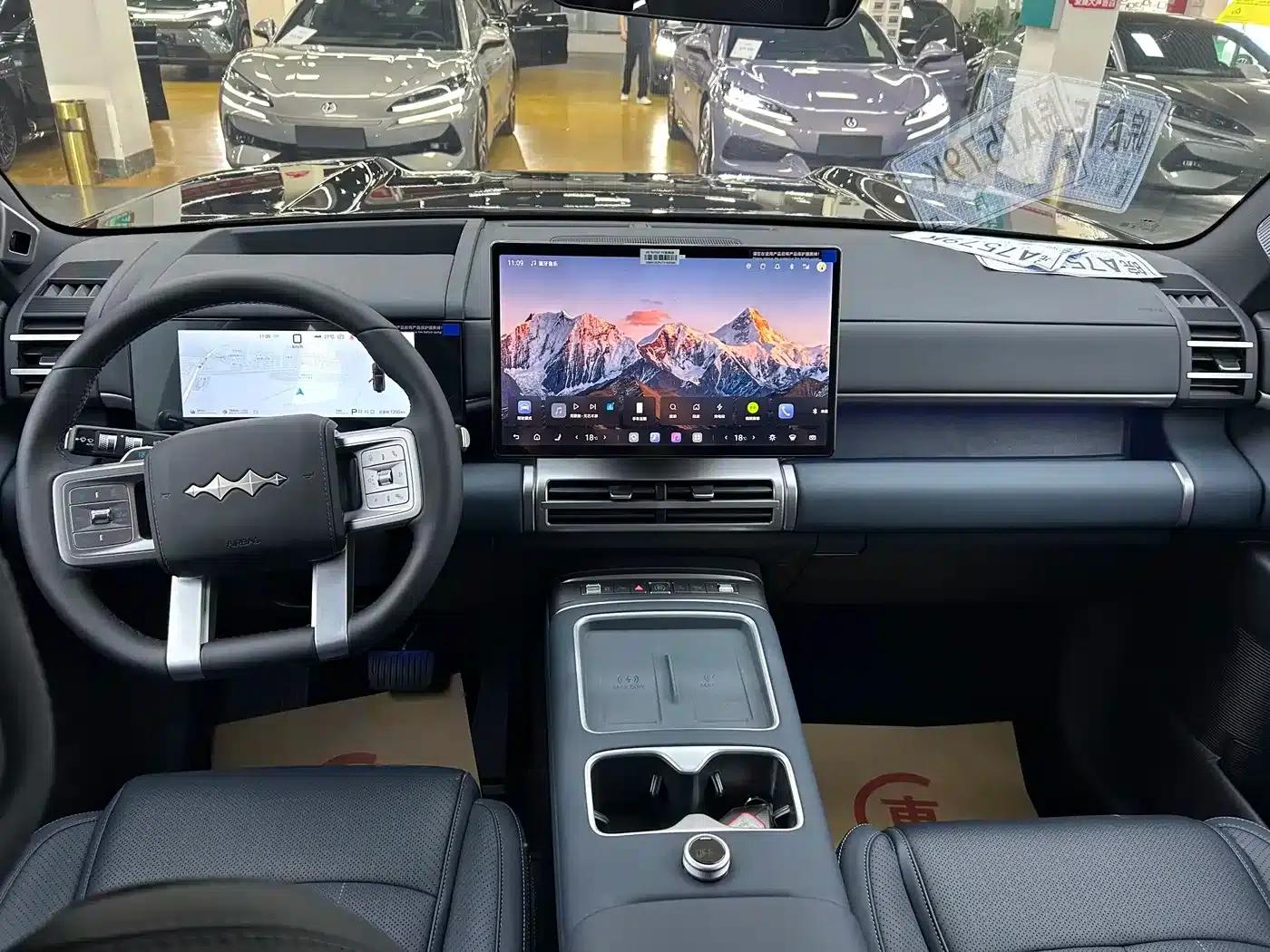 Titanium 7 2025 Model 190KM 4WD Ultra Edition — миниатюра 6