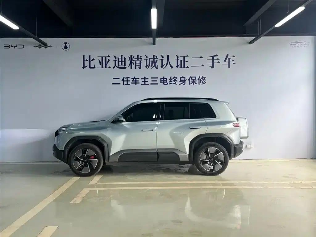 Titanium 3 2025 Model 501KM AWD Ultra Edition — миниатюра 3