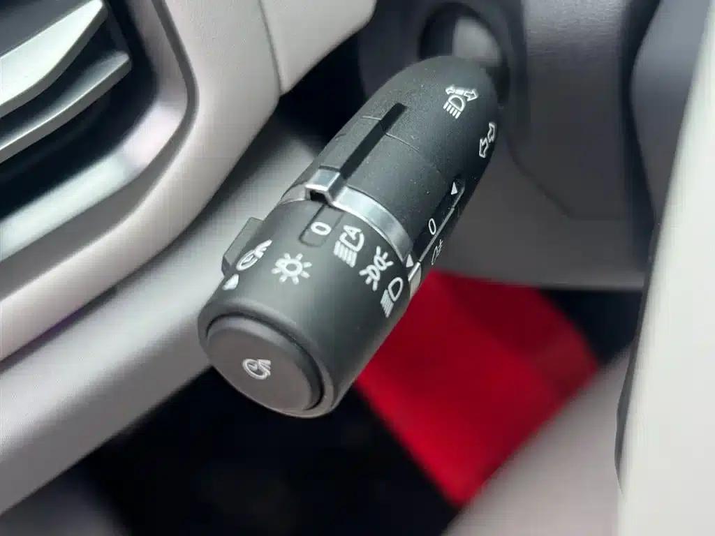 Titanium 3 2025 Model 501KM AWD Ultra Edition — миниатюра 9
