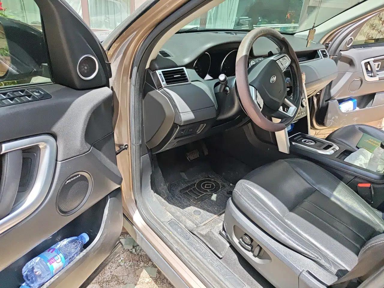 Land Rover Discovery Sport 2016 2.0T SE — миниатюра 16