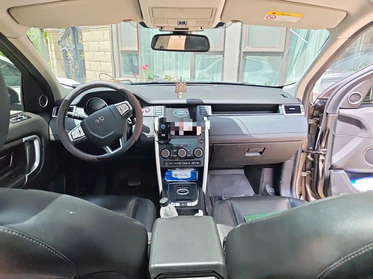 Land Rover Discovery Sport 2016 2.0T SE — миниатюра 9