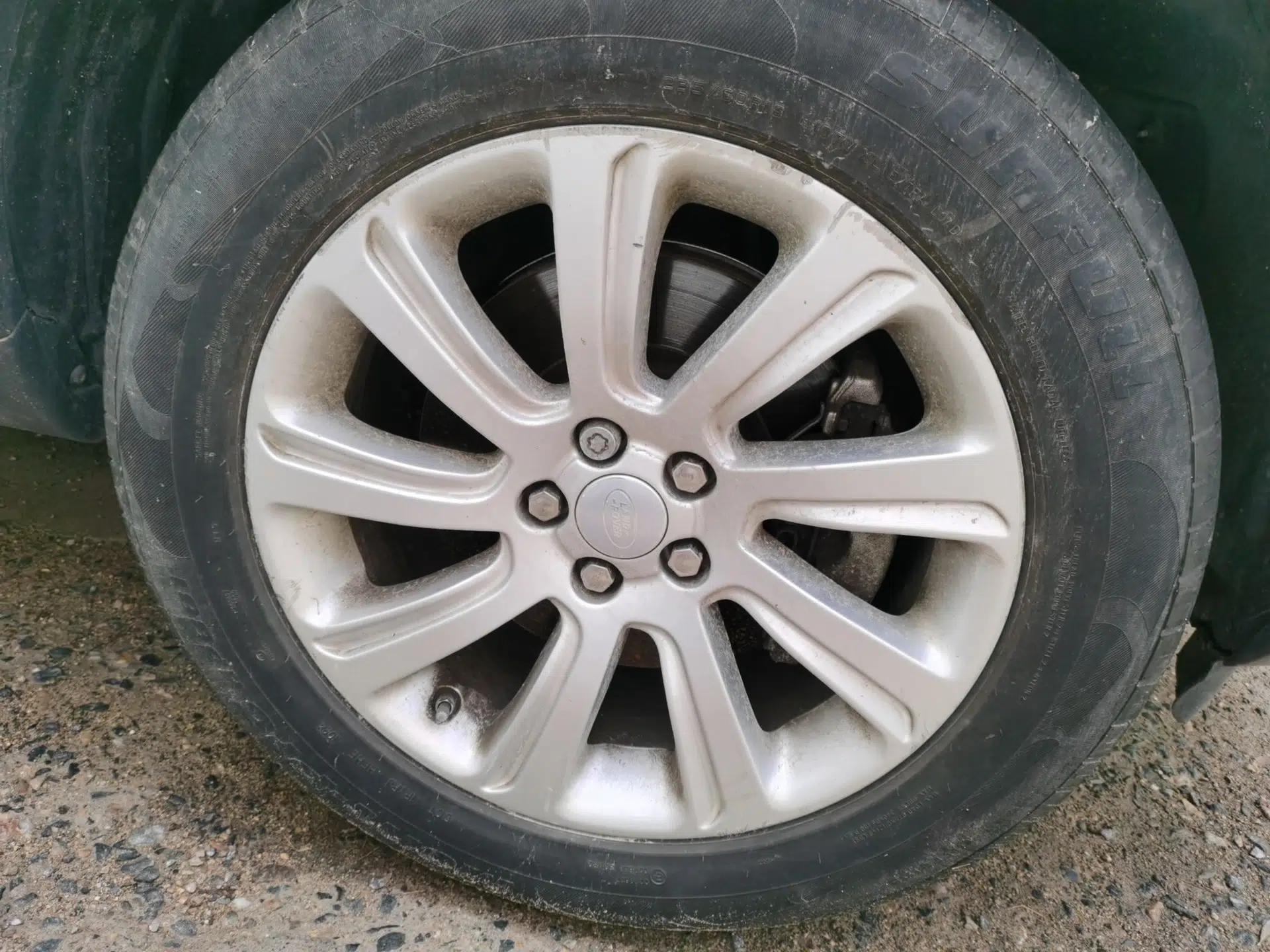 Land Rover Discovery Sport 2017 2.0T SE — миниатюра 8