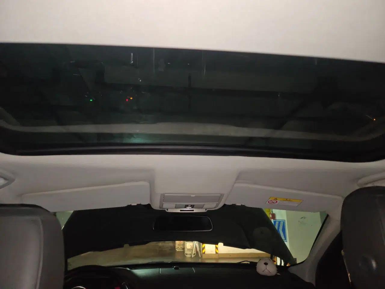 Land Rover Discovery Sport 2015 2.0T HSE LUXURY — миниатюра 18