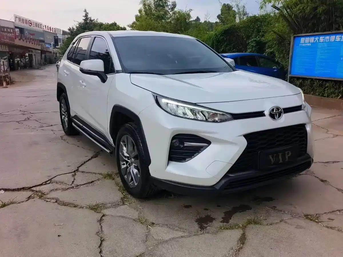 2023 Toyota Highlander 2.0L CVT 2WD Urban Edition — миниатюра 3