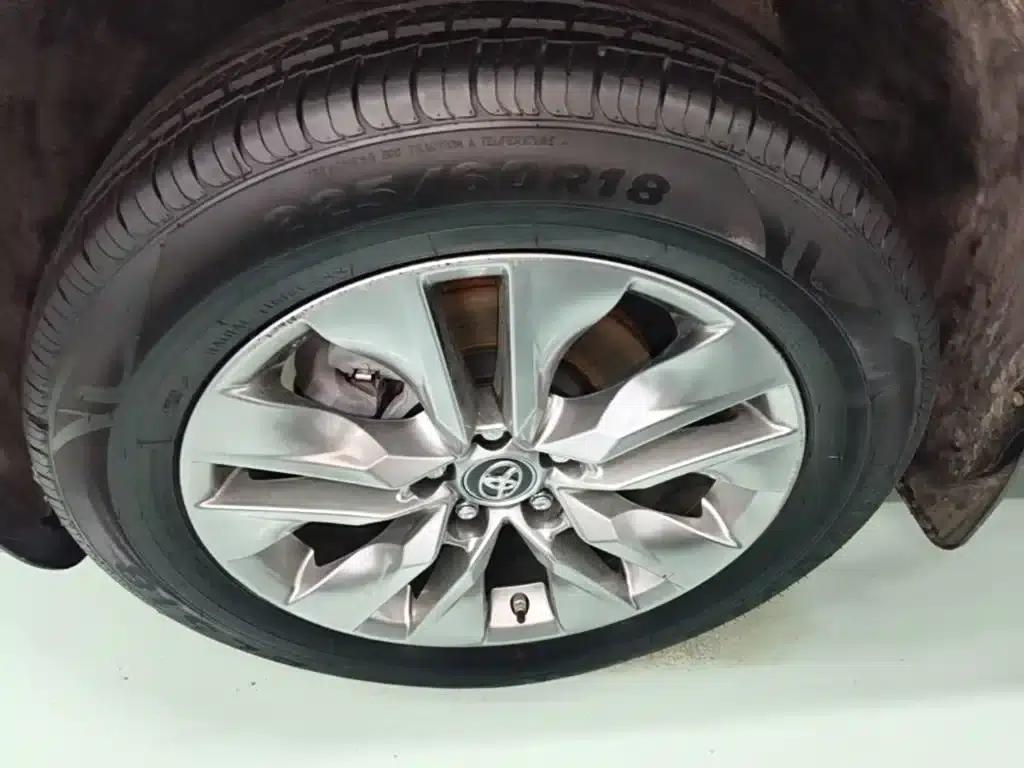 2022 Toyota RAV4 2.0L CVT 2WD Luxury Edition — миниатюра 23