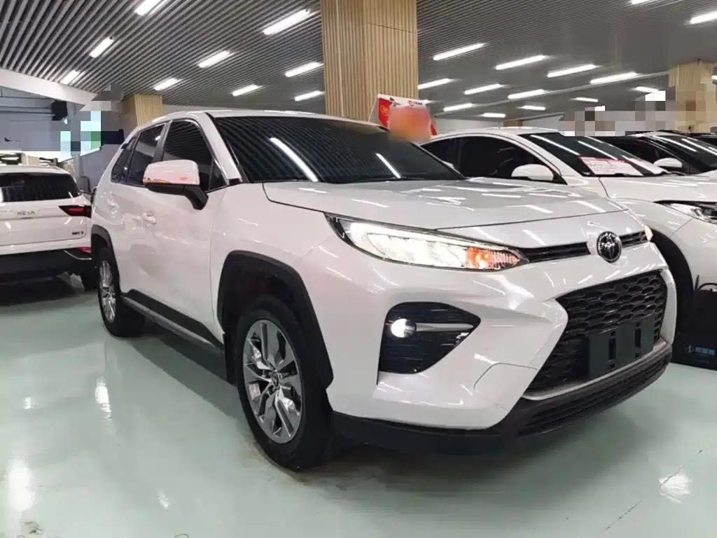 2022 Toyota RAV4 2.0L CVT 2WD Luxury Edition — миниатюра 4