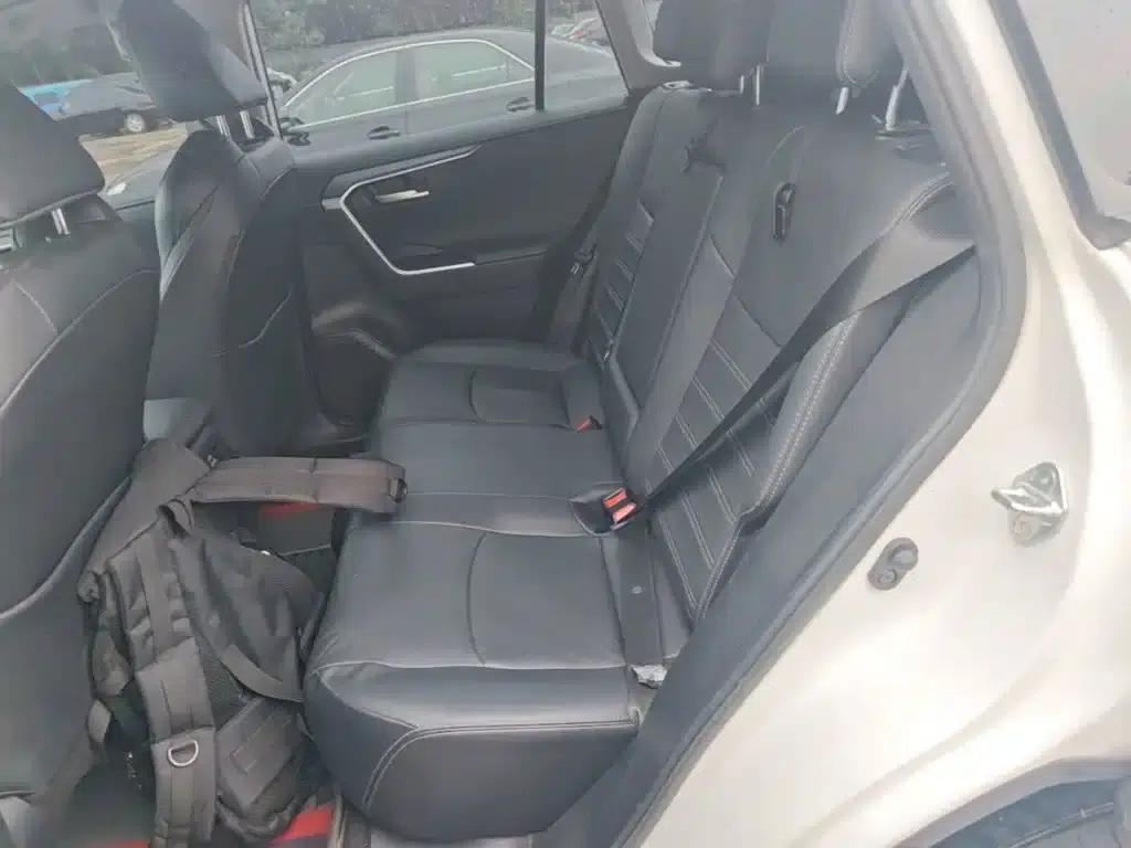 2023 Toyota RAV4 2.0L CVT 4WD Luxury PLUS Edition — миниатюра 17