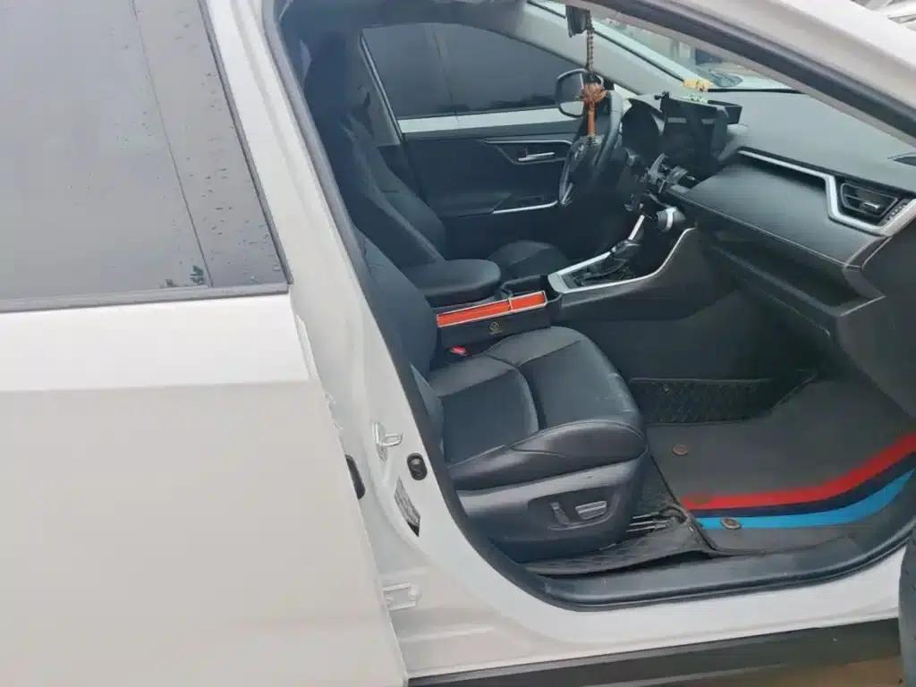 2023 Toyota RAV4 2.0L CVT 4WD Luxury PLUS Edition — миниатюра 25
