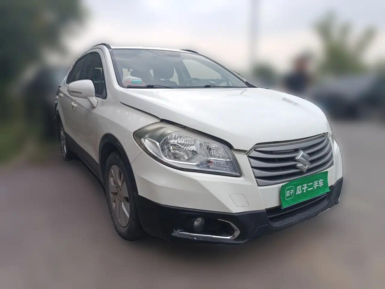 Suzuki S-Cross 2014 1.6L CVT Two-Wheel Drive Entry Model — миниатюра 3