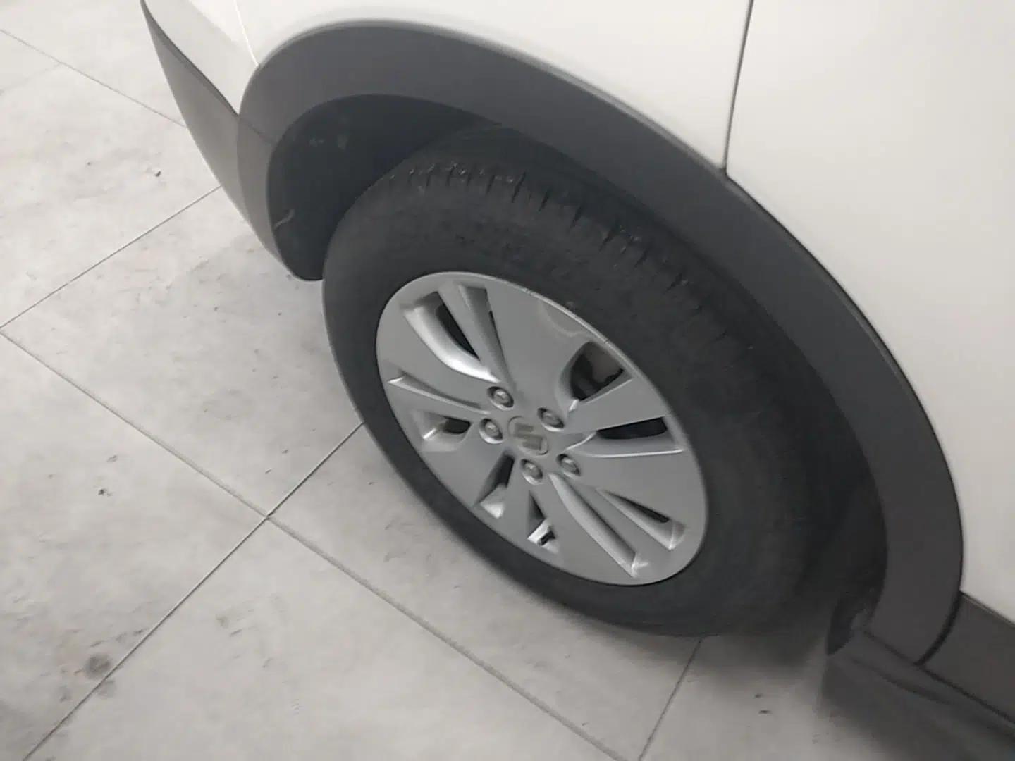 Suzuki S-Cross 2014 1.6L CVT Two-Wheel Drive Elite Version — миниатюра 11
