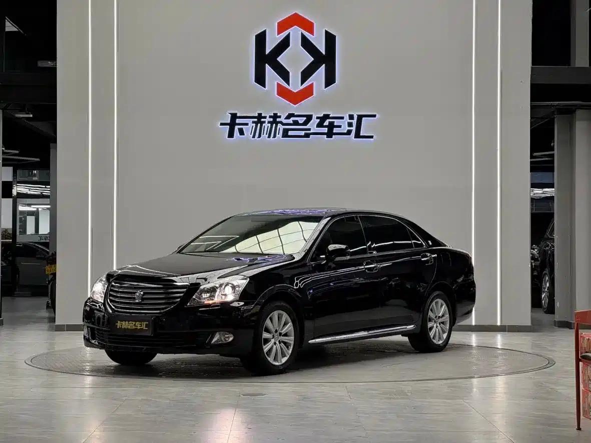 Crown 2011 2.5L Royal Leather Sunroof Special Edition — миниатюра 1