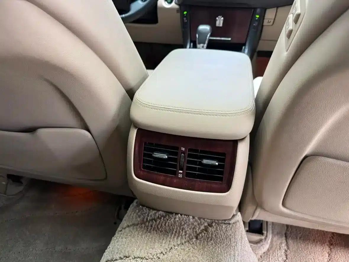 Crown 2011 2.5L Royal Leather Sunroof Special Edition — миниатюра 19