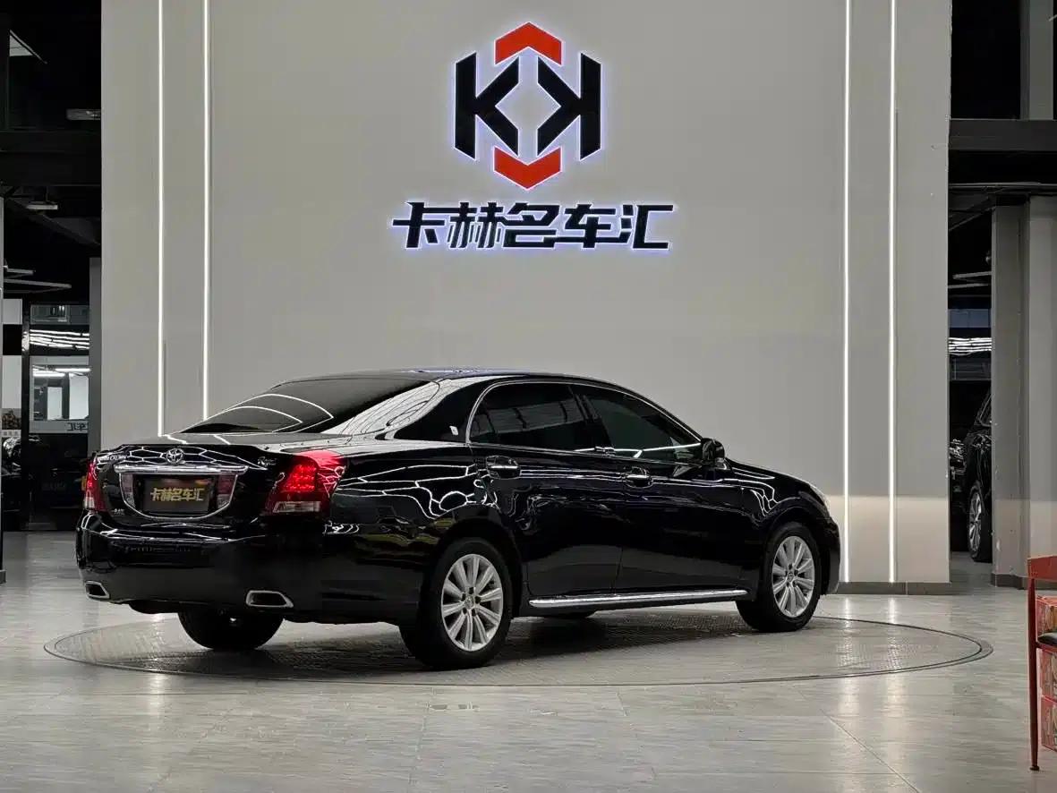 Crown 2011 2.5L Royal Leather Sunroof Special Edition — миниатюра 6