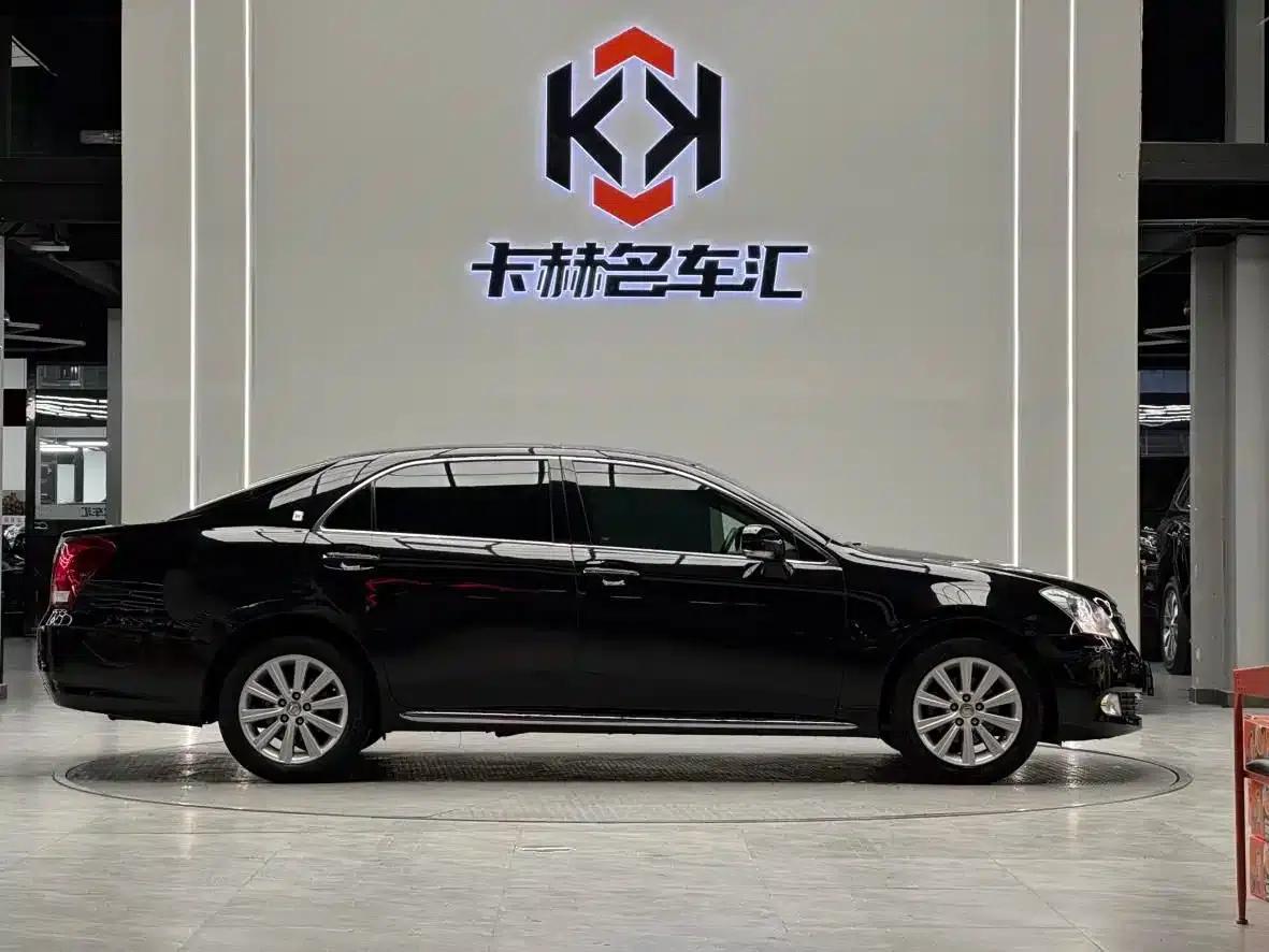 Crown 2011 2.5L Royal Leather Sunroof Special Edition — миниатюра 8