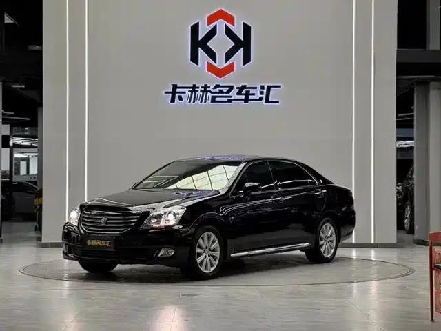 Crown 2011 2.5L Royal Leather Sunroof Special Edition
