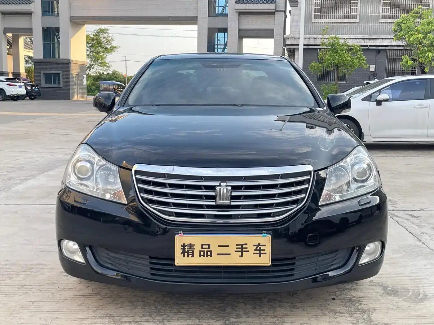 Crown 2010 2.5L Royal Leather Sunroof Edition — миниатюра 2