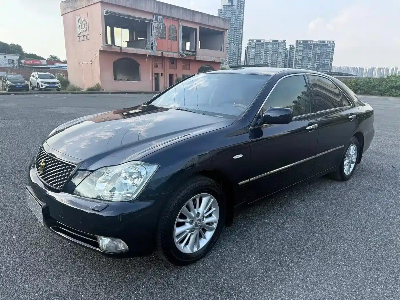 Crown 2006 2.5L Royal Leather Edition — миниатюра 1