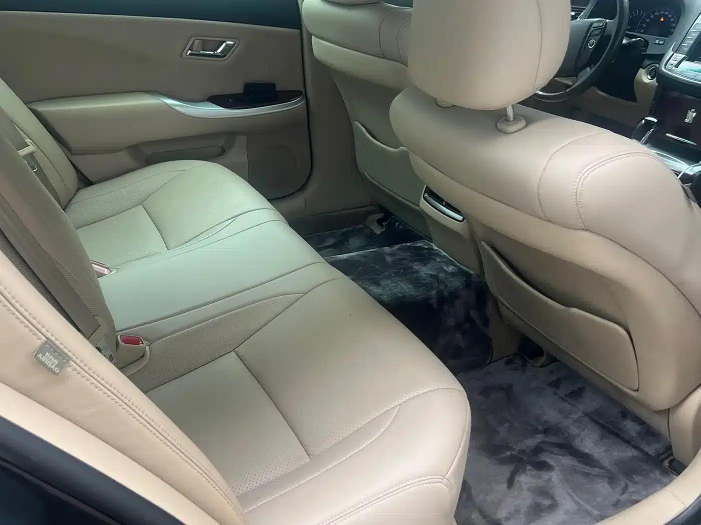 Crown 2010 3.0L Royal Leather Edition — миниатюра 11