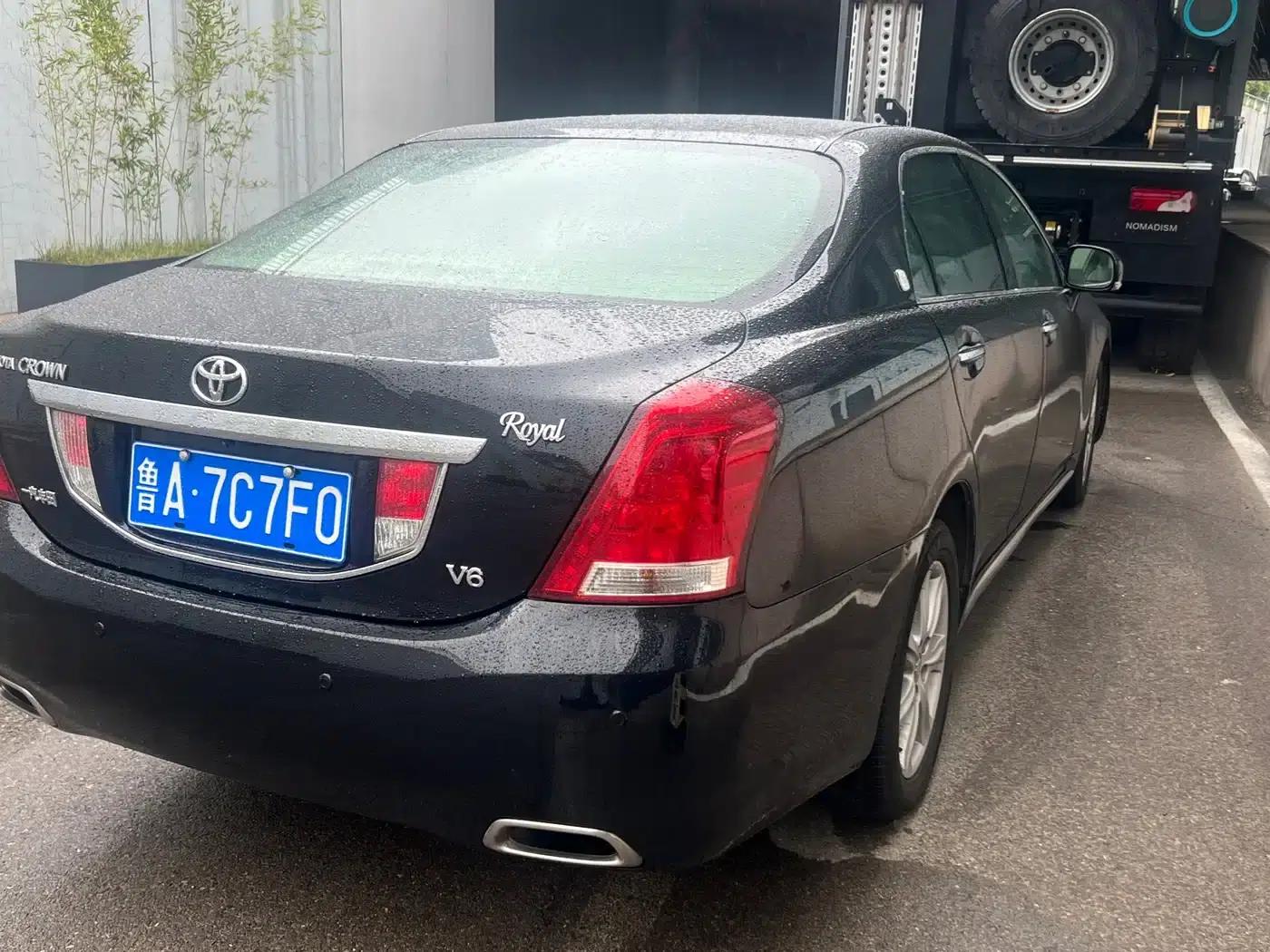 Crown 2010 3.0L Royal Leather Edition — миниатюра 12