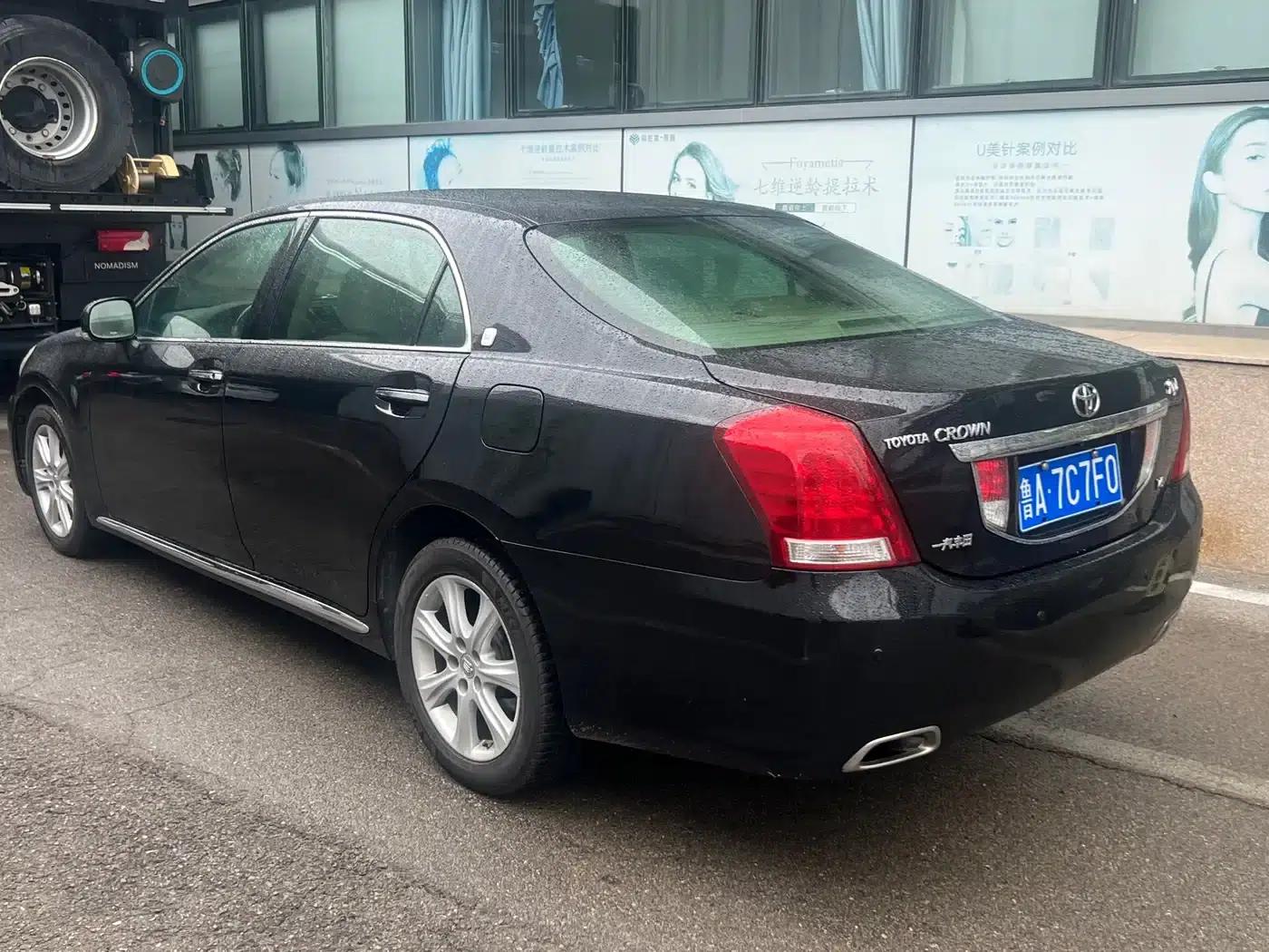 Crown 2010 3.0L Royal Leather Edition — миниатюра 9