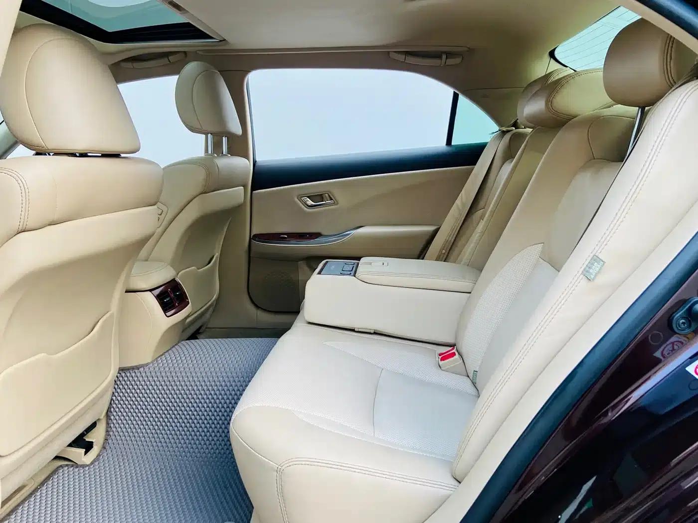 Crown 2012 2.5L Royal Leather Edition — миниатюра 15