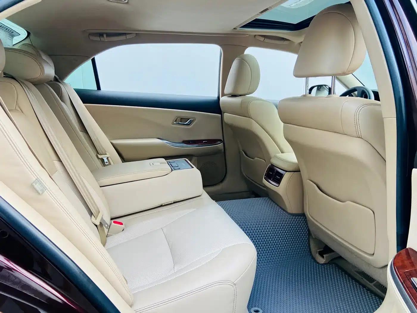 Crown 2012 2.5L Royal Leather Edition — миниатюра 26