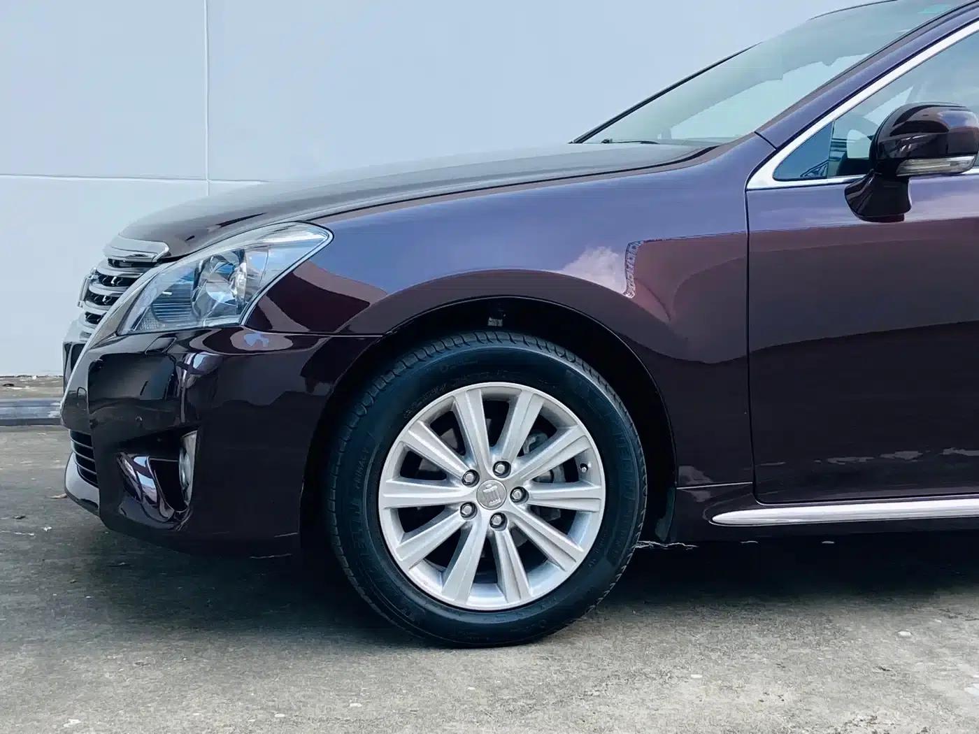Crown 2012 2.5L Royal Leather Edition — миниатюра 7