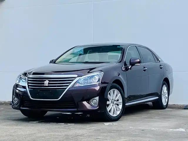Crown 2012 2.5L Royal Leather Edition