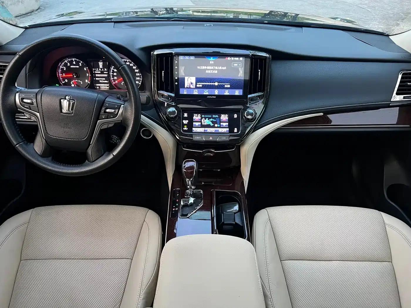 Crown 2018 2.0T Elite Edition — миниатюра 9