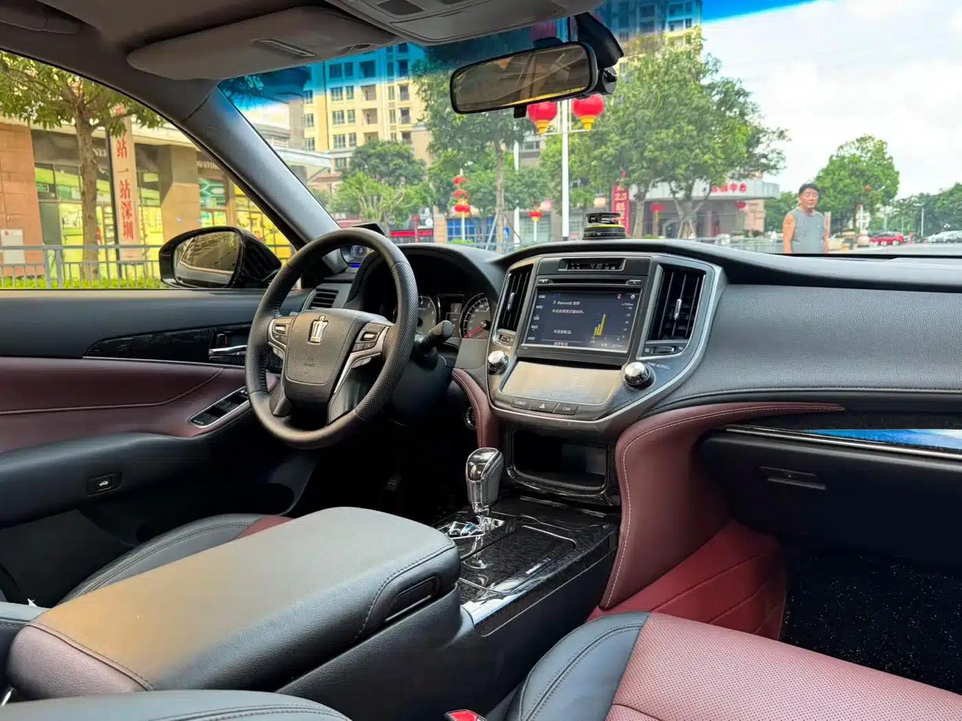 Crown 2018 2.0T Sport Edition — миниатюра 13
