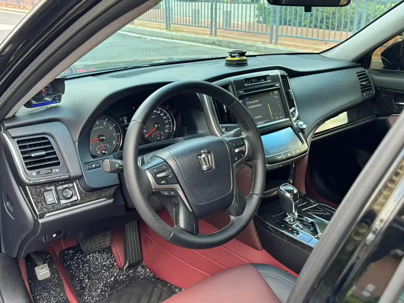 Crown 2018 2.0T Sport Edition — миниатюра 18