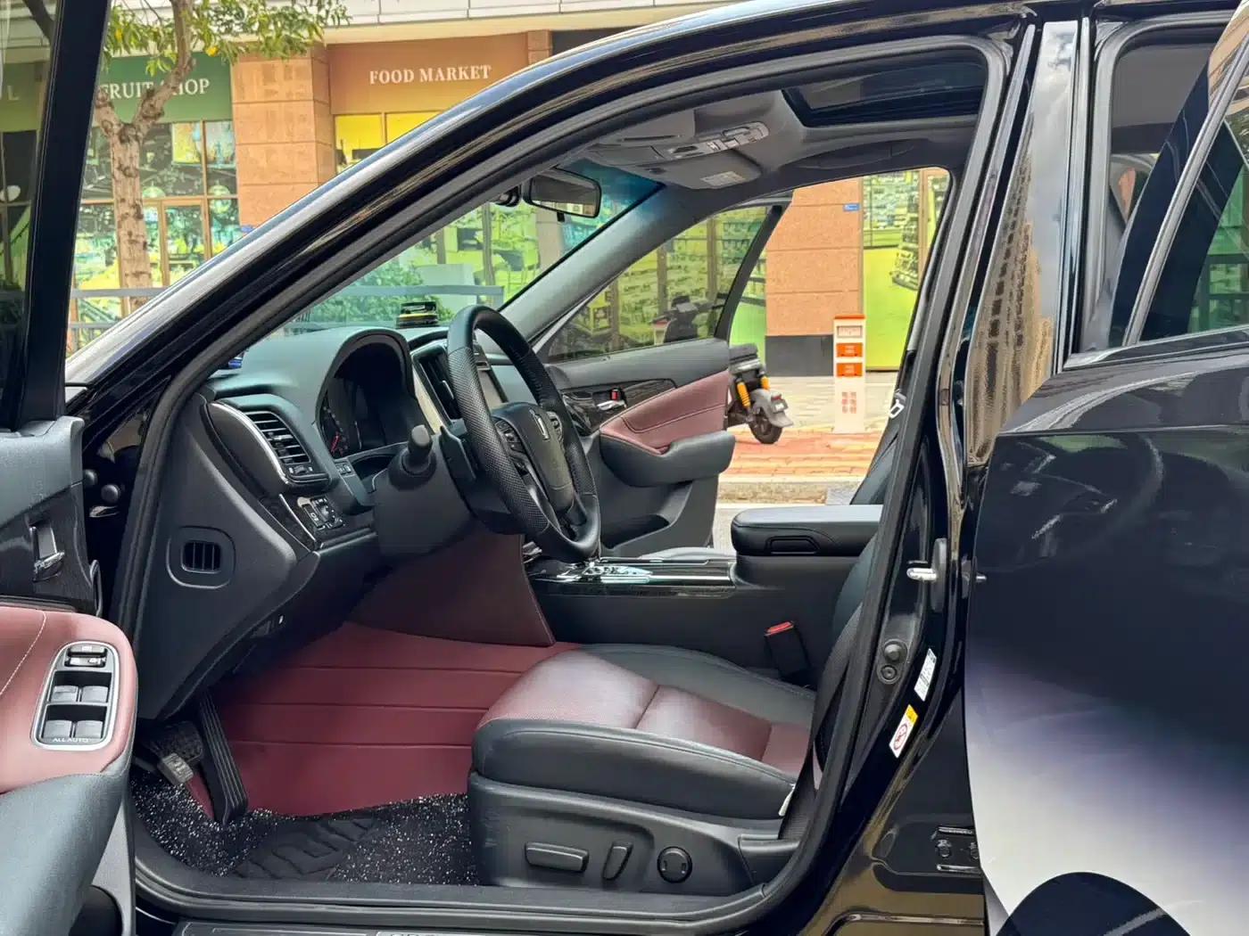 Crown 2018 2.0T Sport Edition — миниатюра 7