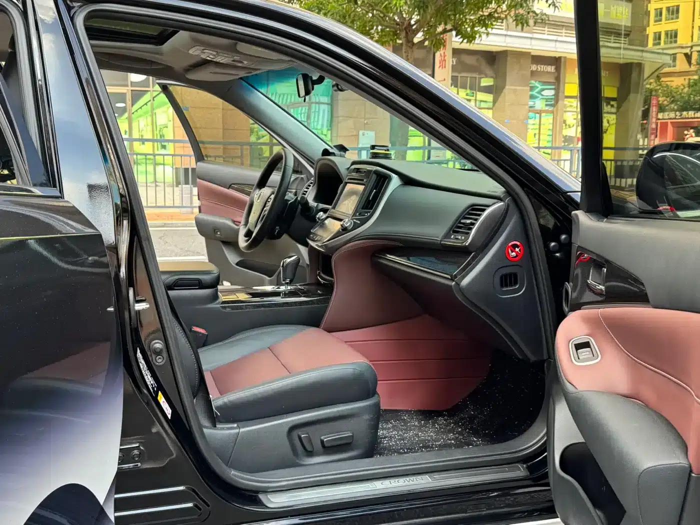Crown 2018 2.0T Sport Edition — миниатюра 10