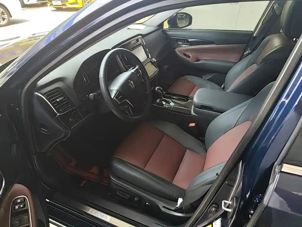Crown 2018 2.0T Sport Edition — миниатюра 15