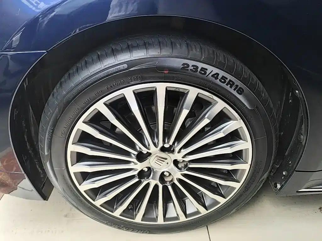 Crown 2018 2.0T Sport Edition — миниатюра 23